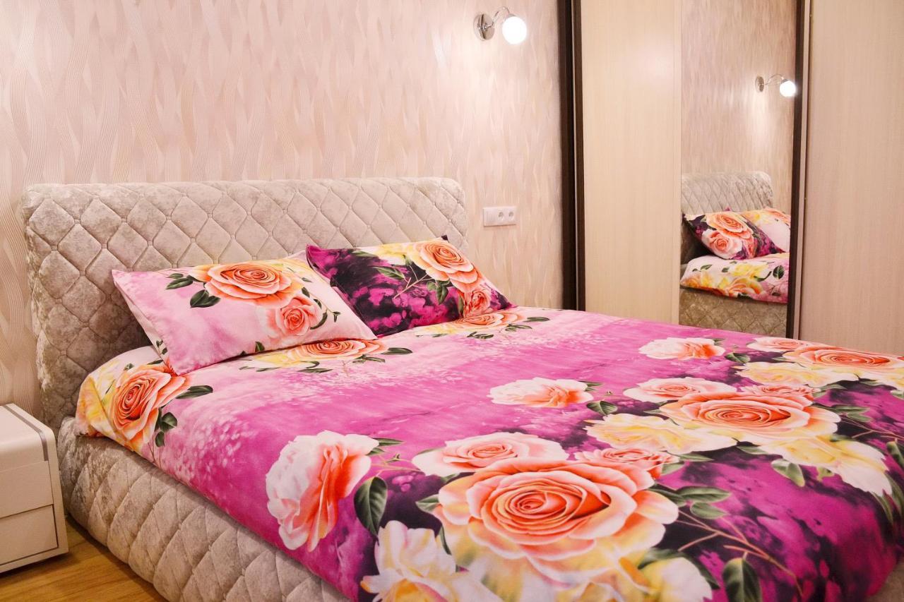 Julias Apartments Riga, 3X Rooms Buitenkant foto